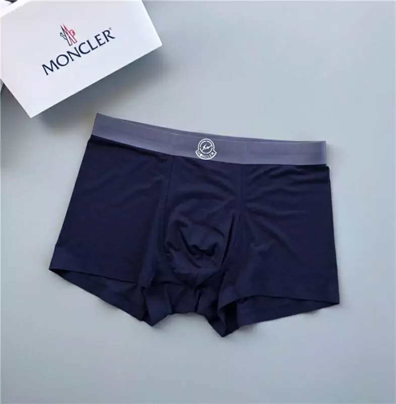 moncler sous vetementss shorts pour homme s_b060653